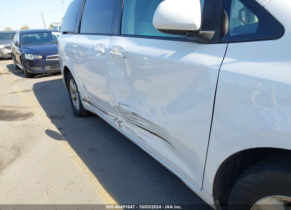 2013 TOYOTA SIENNA LE V6 8 PASSENGER VIN: 5TDKK3DCXDS299086