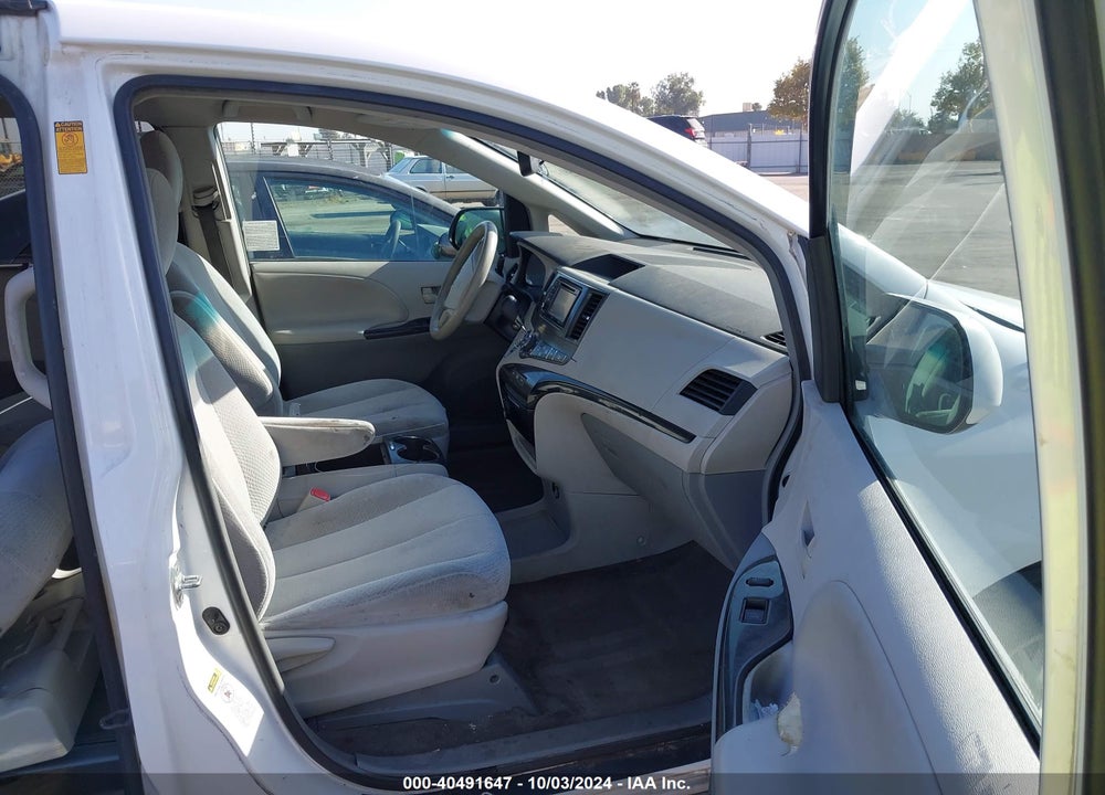 2013 TOYOTA SIENNA LE V6 8 PASSENGER VIN: 5TDKK3DCXDS299086