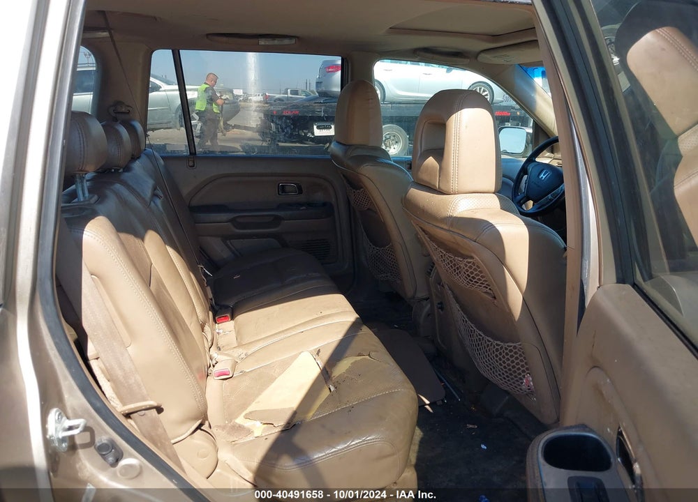 2005 HONDA PILOT EX-L VIN: 5FNYF18545B059813