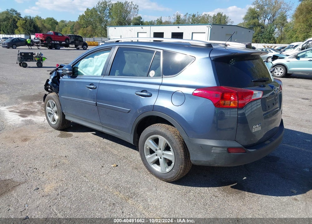 2014 TOYOTA RAV4 XLE VIN: 2T3RFREV5EW131717