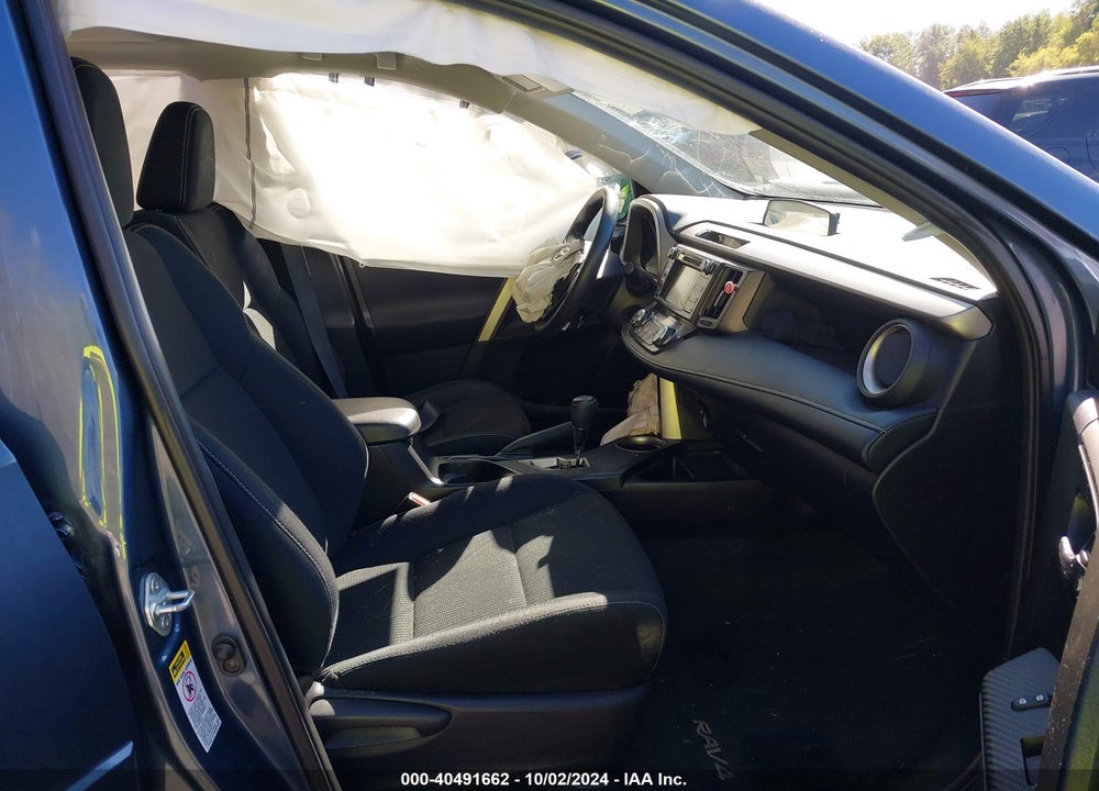 2014 TOYOTA RAV4 XLE VIN: 2T3RFREV5EW131717