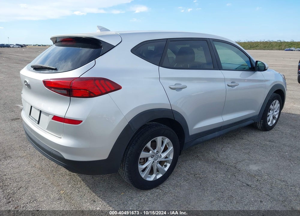 2019 HYUNDAI TUCSON SE VIN: KM8J23A40KU843995
