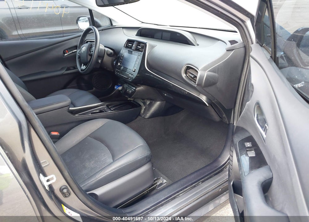 2020 TOYOTA PRIUS XLE VIN: JTDKARFU2L3118820