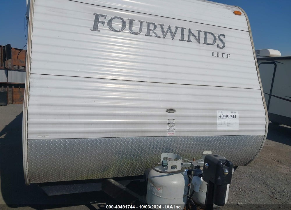 2011 FOUR WINDS LIGHT TRAV VIN: 47CTF3P23BM440194