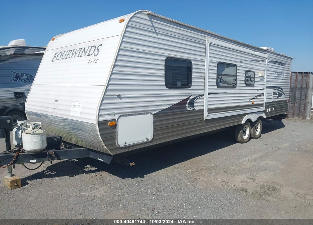 2011 FOUR WINDS LIGHT TRAV VIN: 47CTF3P23BM440194