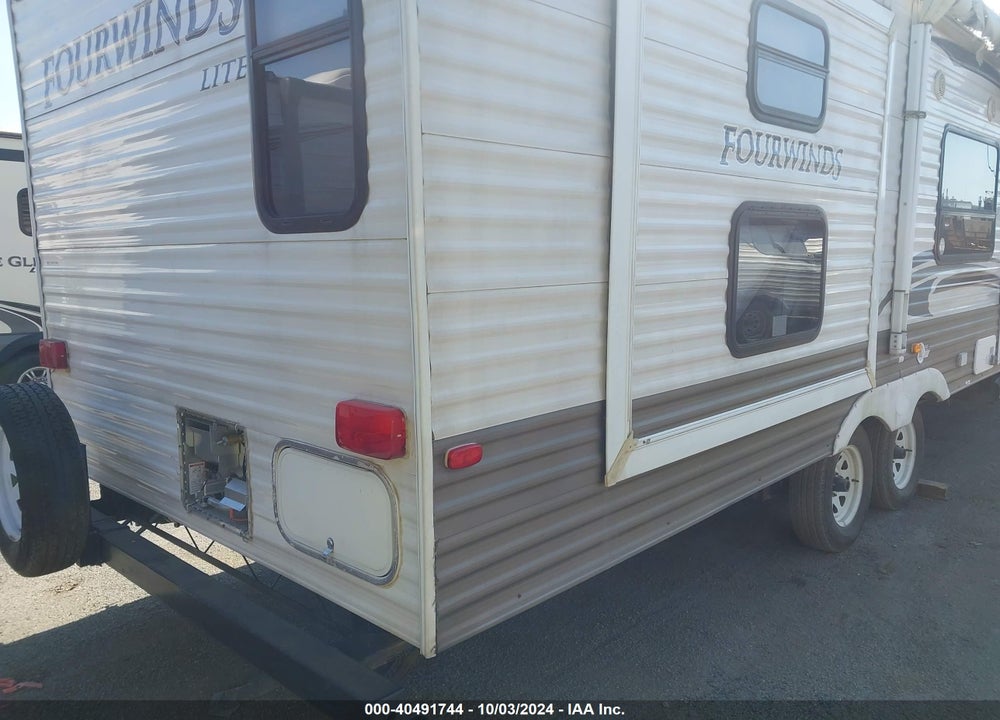 2011 FOUR WINDS LIGHT TRAV VIN: 47CTF3P23BM440194