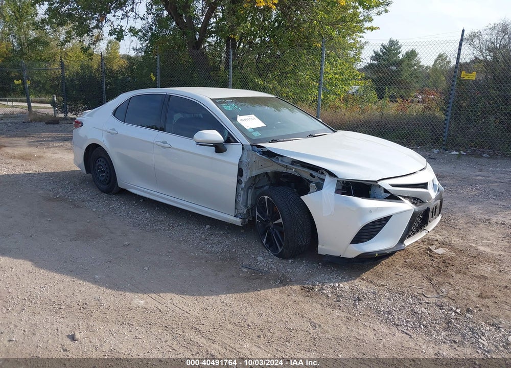 2018 TOYOTA CAMRY XSE VIN: 4T1B61HK4JU008403