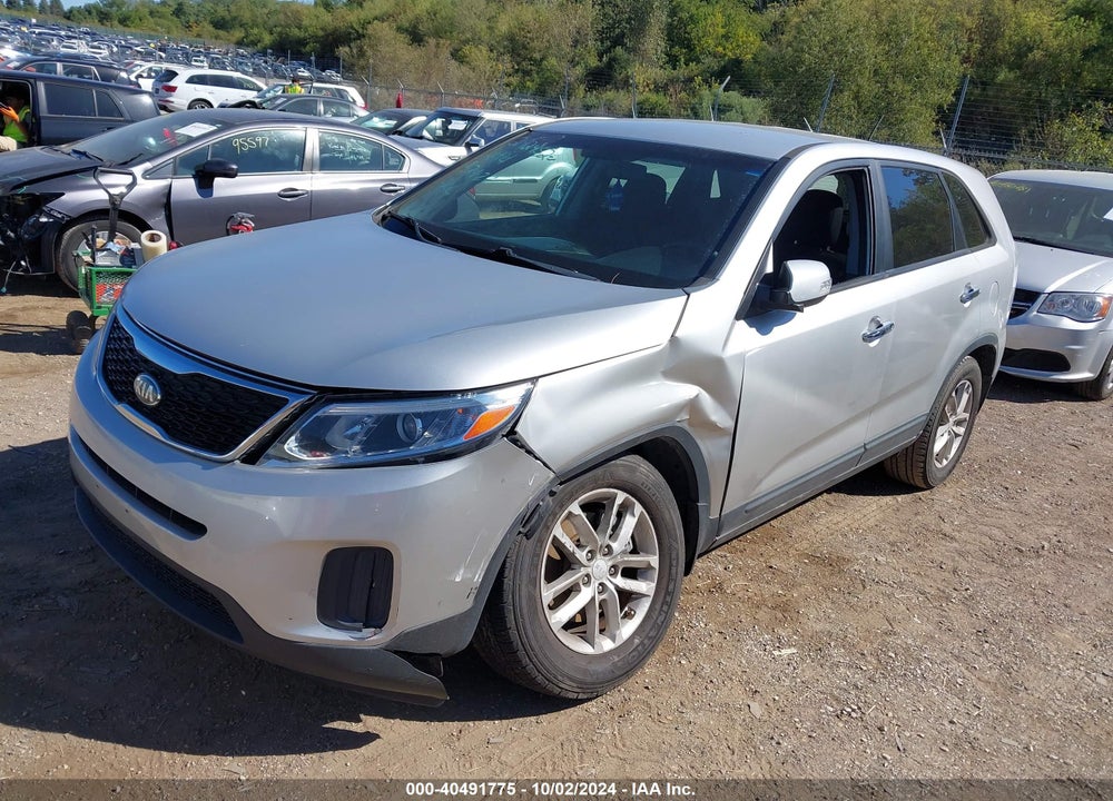 2015 KIA SORENTO LX VIN: 5XYKT3A65FG612895