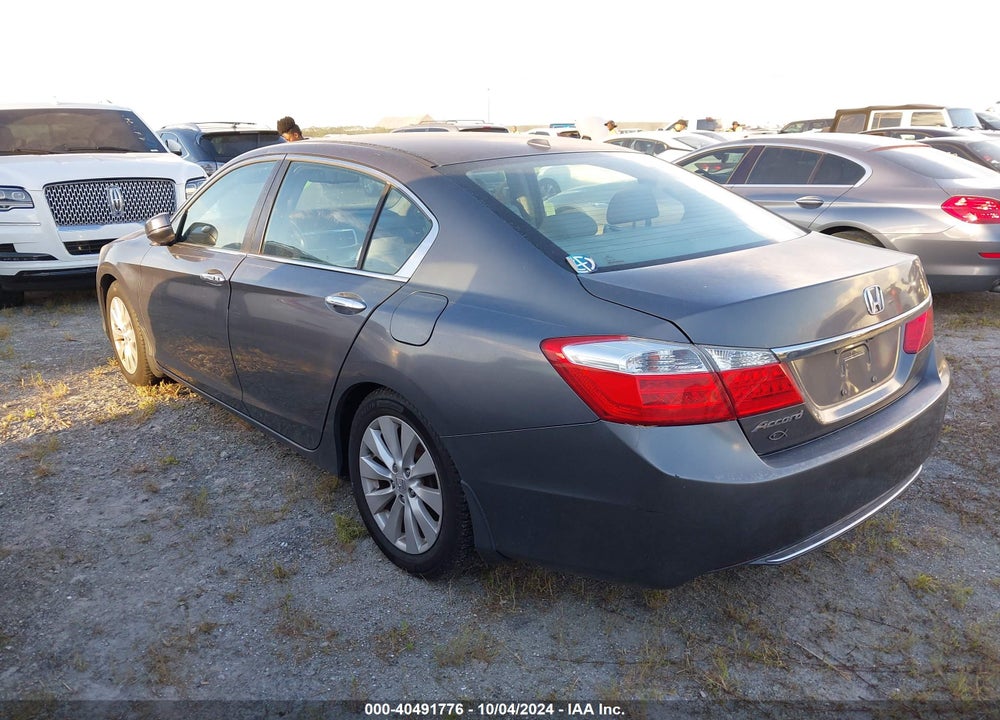 2013 HONDA ACCORD EX-L VIN: 1HGCR2F82DA070824