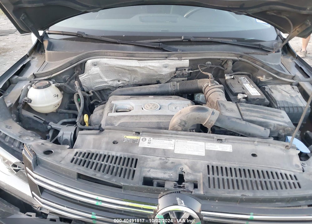 2018 VOLKSWAGEN TIGUAN LIMITED 2.0T VIN: WVGAV7AX0JK005551