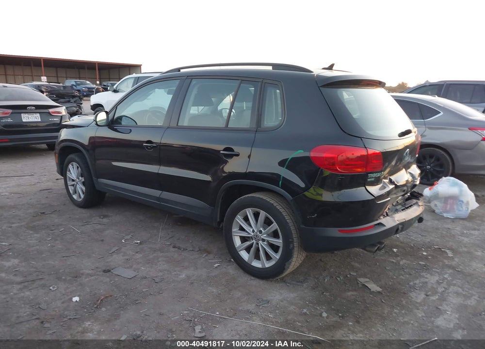 2018 VOLKSWAGEN TIGUAN LIMITED 2.0T VIN: WVGAV7AX0JK005551