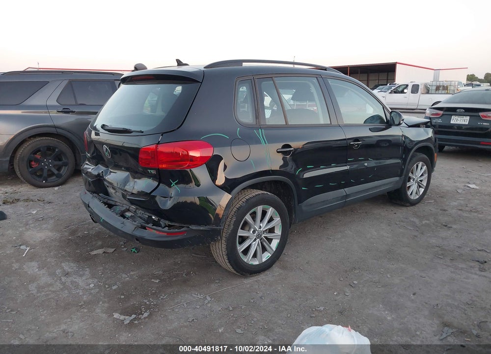 2018 VOLKSWAGEN TIGUAN LIMITED 2.0T VIN: WVGAV7AX0JK005551