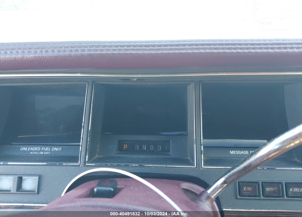 1990 LINCOLN TOWN CAR VIN: 1LNLM81F9LY733779