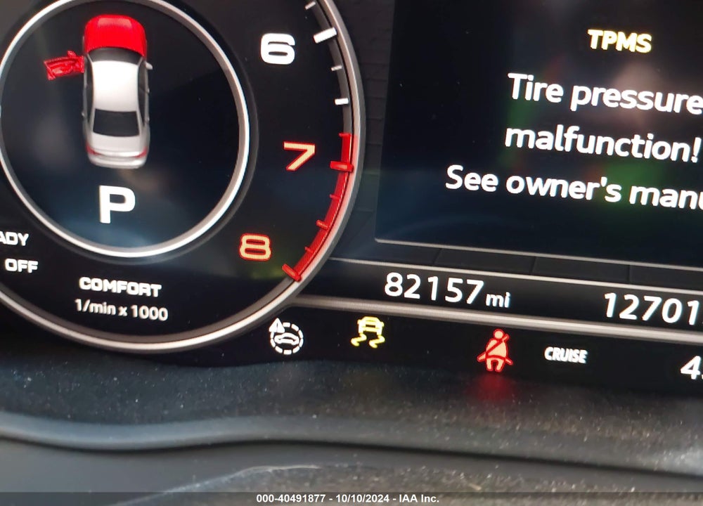 2017 AUDI A4 2.0T SEASON OF  PREMIUM VIN: WAUDNAF42HN048730