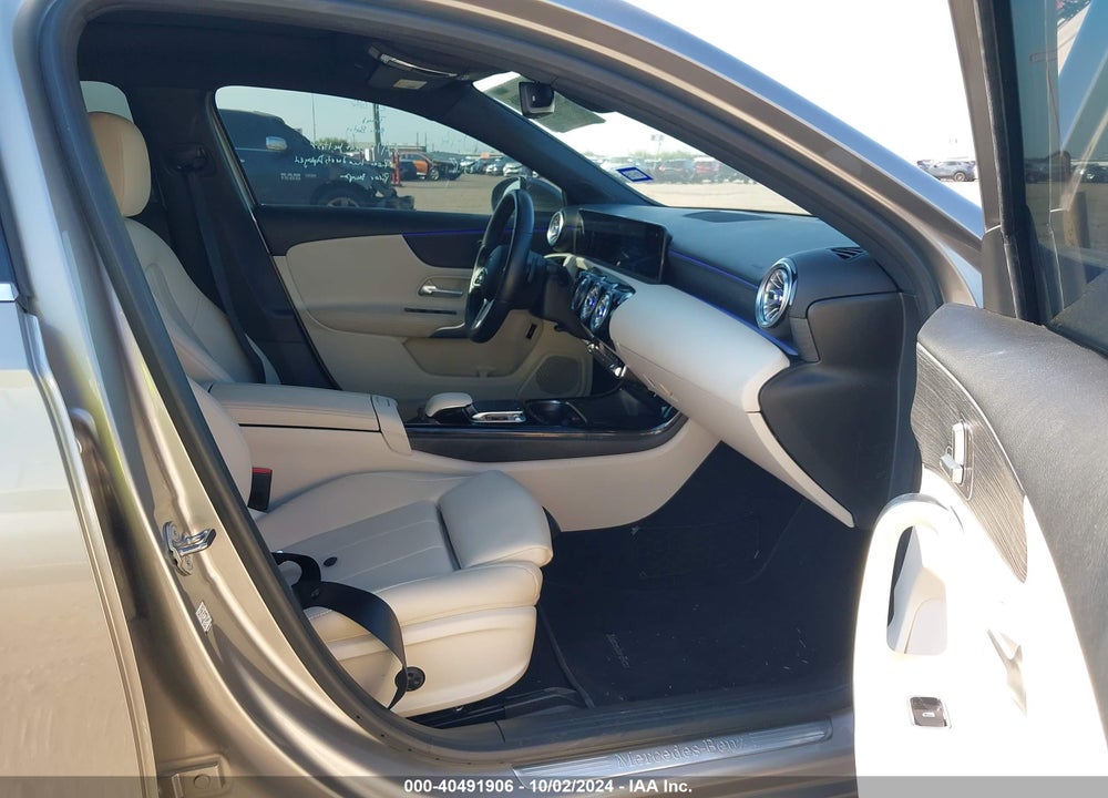2019 MERCEDES-BENZ A 220 VIN: WDD3G4EB7KW001954