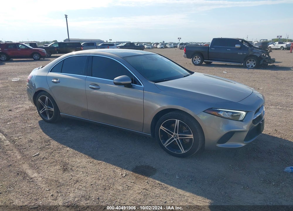 2019 MERCEDES-BENZ A 220 VIN: WDD3G4EB7KW001954
