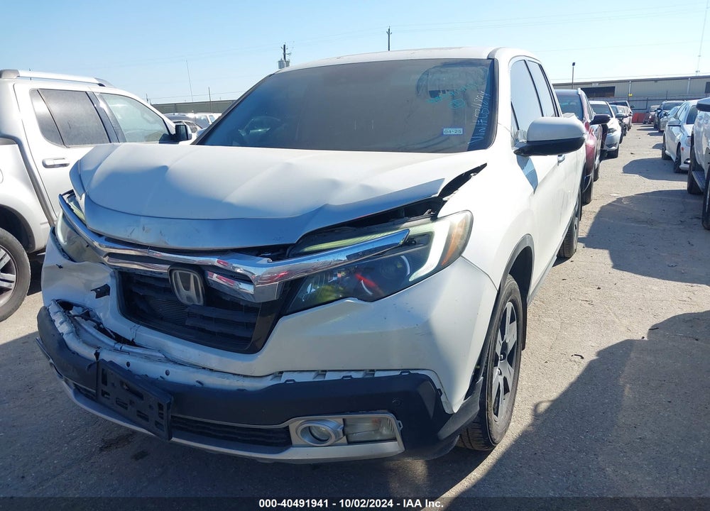 2017 HONDA RIDGELINE RTL-E VIN: 5FPYK3F75HB034894