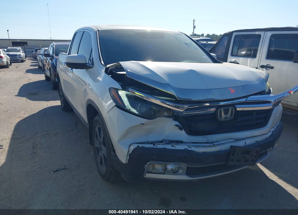 2017 HONDA RIDGELINE RTL-E VIN: 5FPYK3F75HB034894