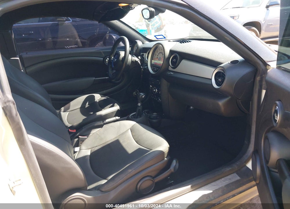 2013 MINI COUPE COOPER VIN: WMWSX1C55DT507527