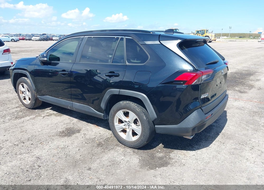 2019 TOYOTA RAV4 XLE VIN: JTMW1RFV4KD030953