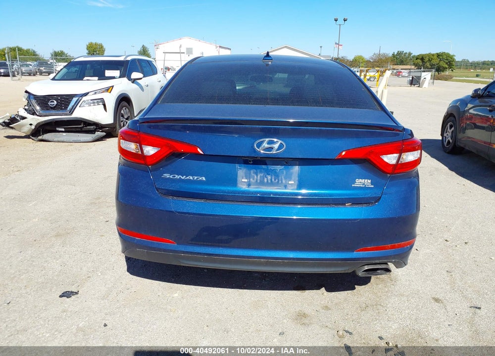 2015 HYUNDAI SONATA SE VIN: 5NPE24AF8FH156812