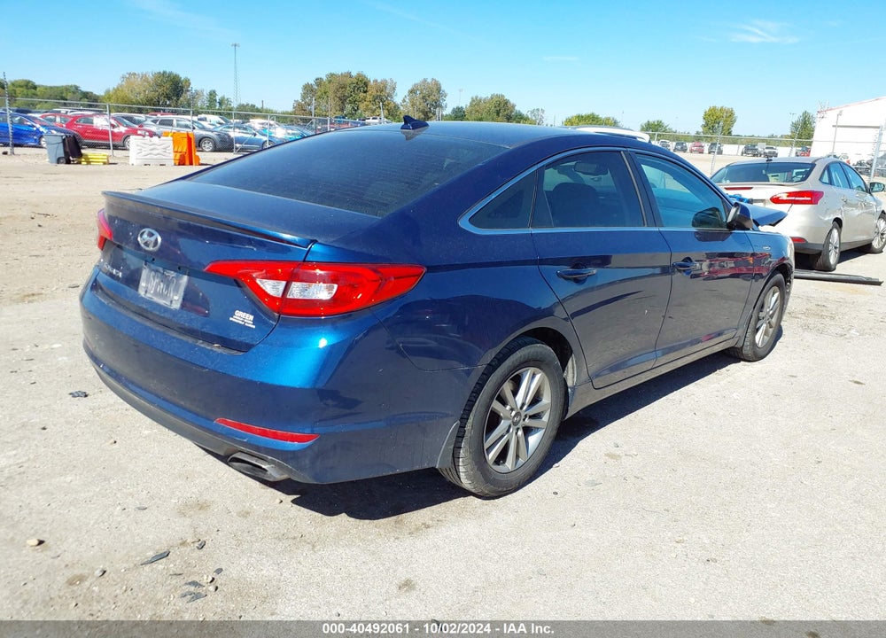 2015 HYUNDAI SONATA SE VIN: 5NPE24AF8FH156812
