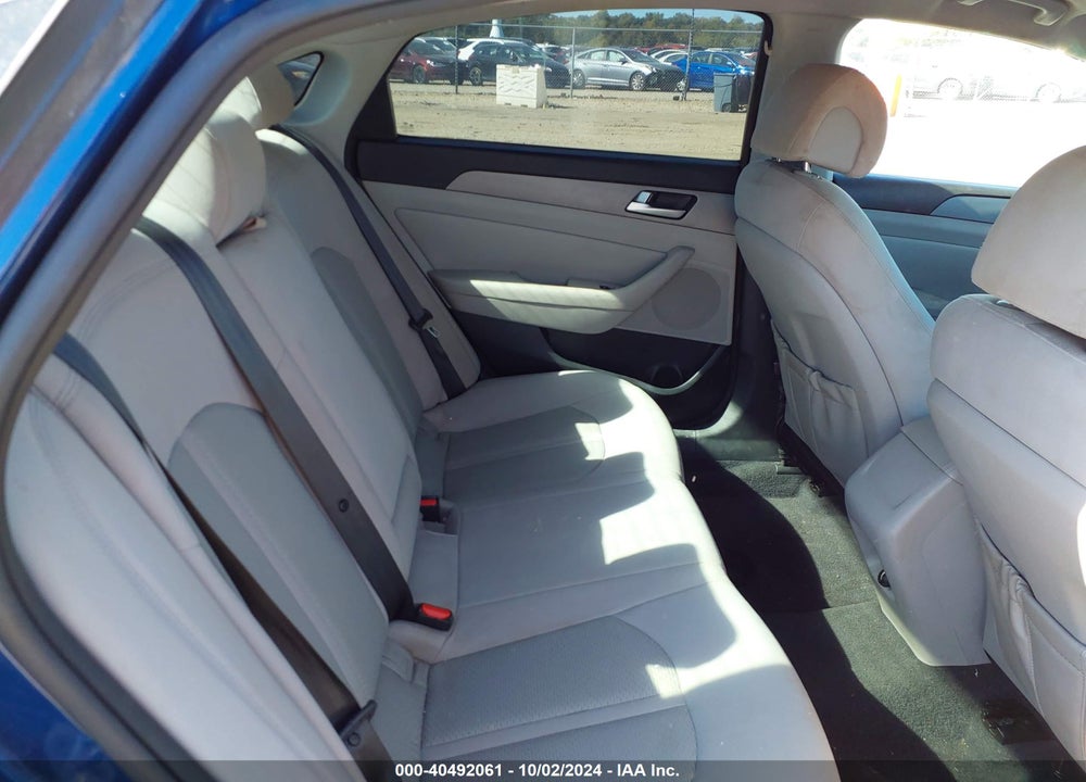 2015 HYUNDAI SONATA SE VIN: 5NPE24AF8FH156812