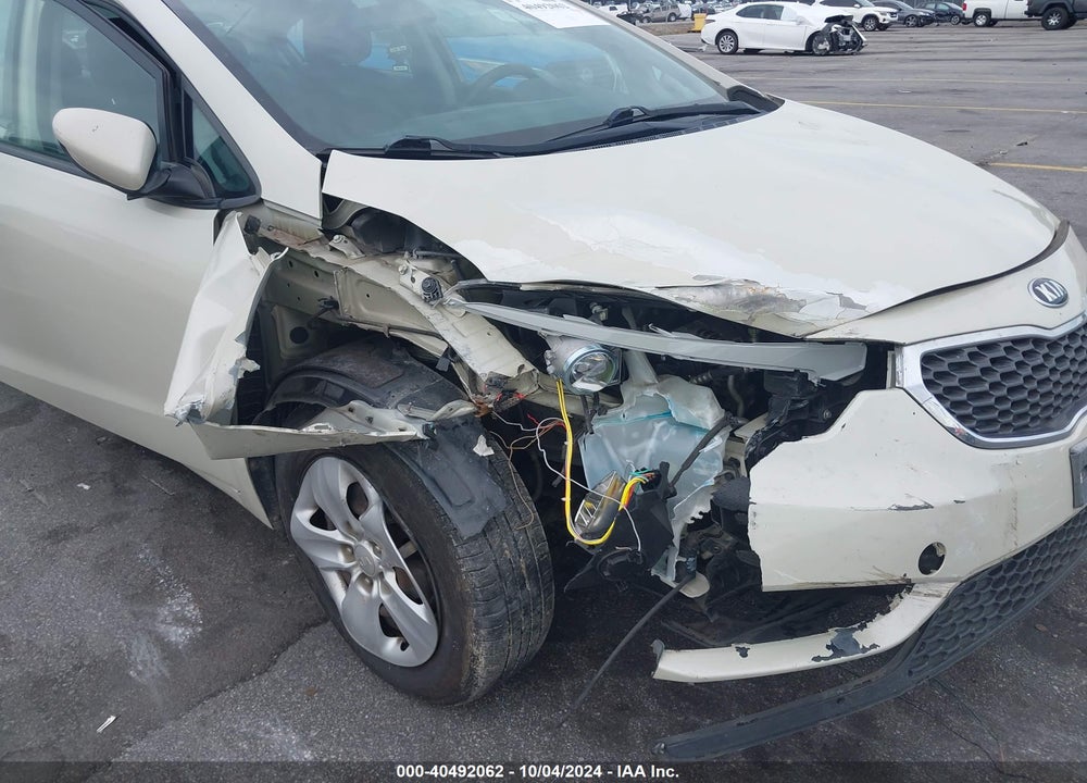 2015 KIA FORTE LX VIN: KNAFK4A62F5372639