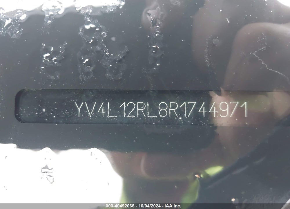 2024 VOLVO XC60 VIN: YV4L12RL8R1744971