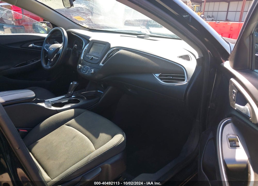 2017 CHEVROLET MALIBU 1LT VIN: 1G1ZE5ST4HF135934