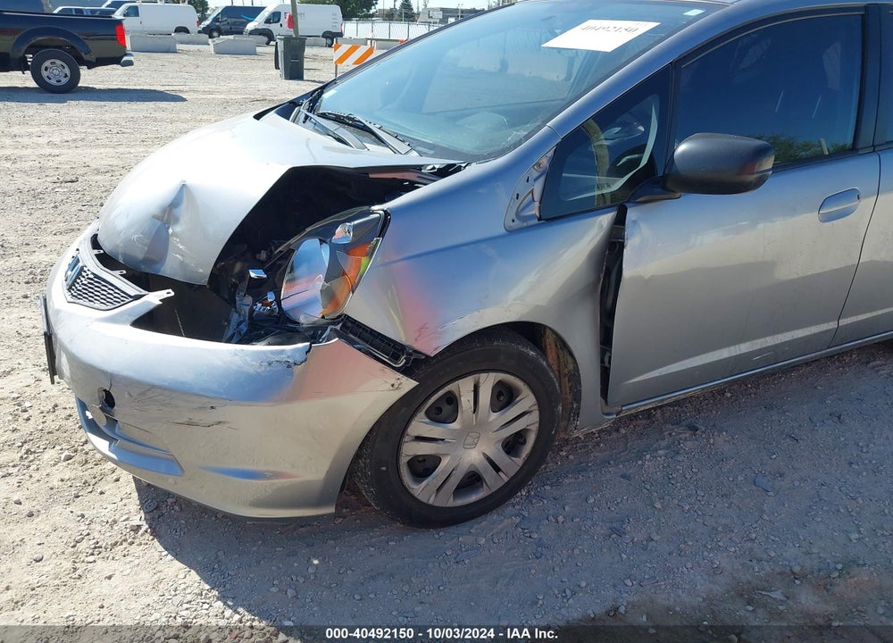 2010 HONDA FIT VIN: JHMGE8G25AS001476