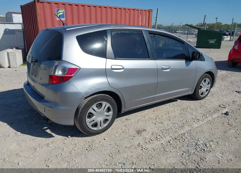 2010 HONDA FIT VIN: JHMGE8G25AS001476