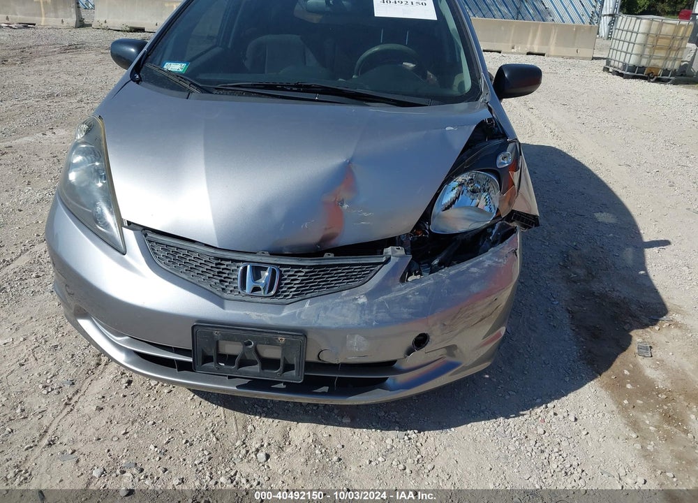 2010 HONDA FIT VIN: JHMGE8G25AS001476