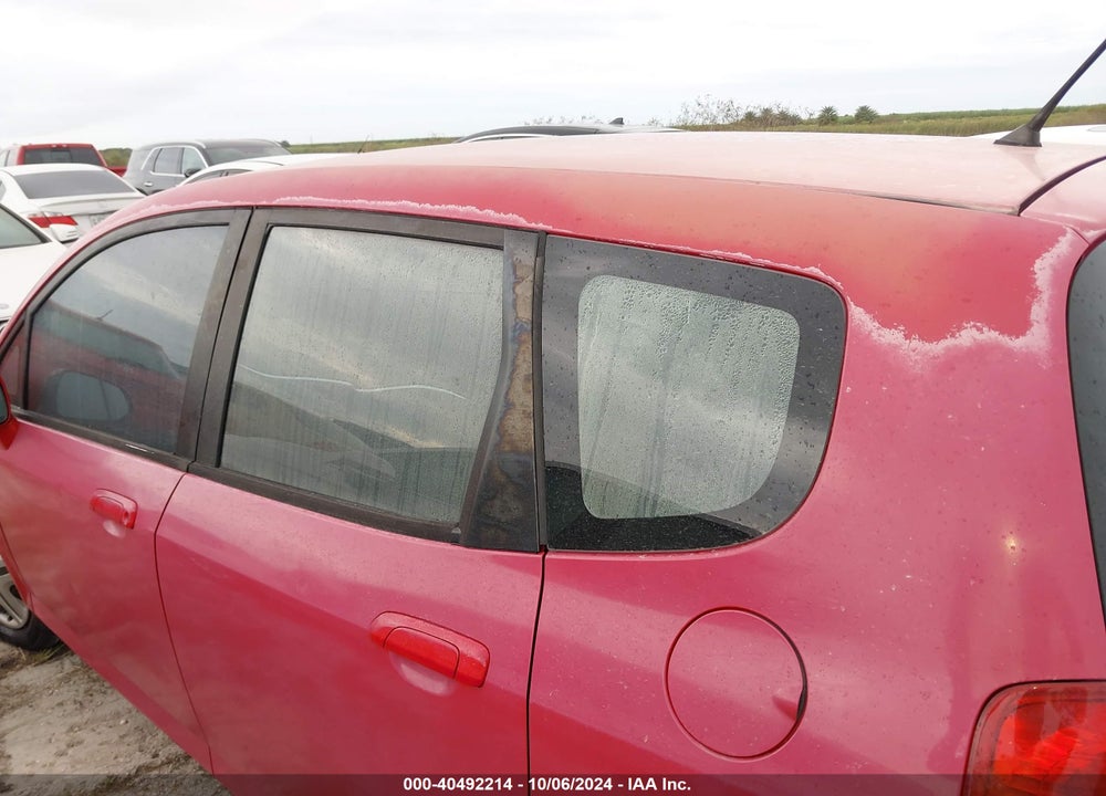 2008 HONDA FIT VIN: JHMGD38438S056413