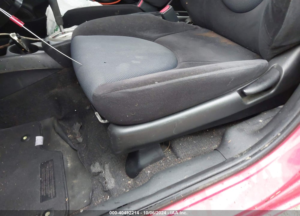 2008 HONDA FIT VIN: JHMGD38438S056413