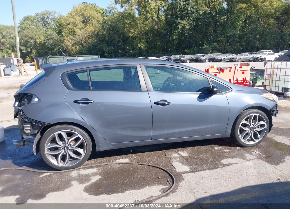 2016 KIA FORTE SX VIN: KNAFZ5A32G5539235