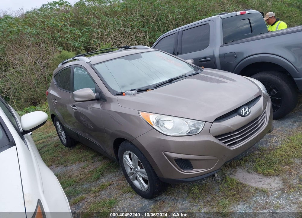 2011 HYUNDAI TUCSON GLS VIN: KM8JU3AC1BU225098