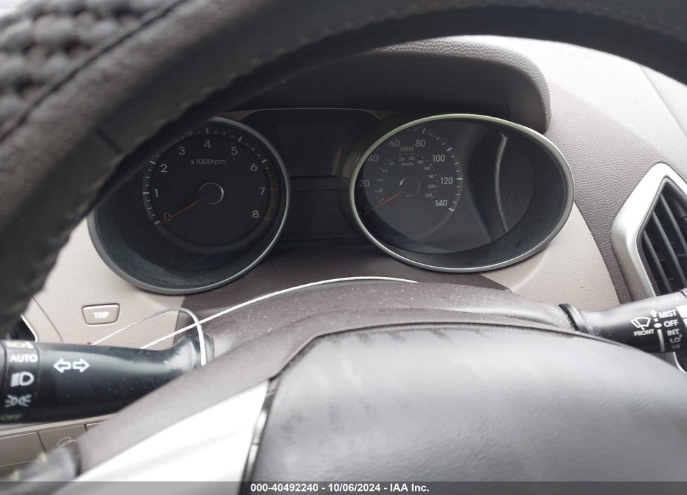 2011 HYUNDAI TUCSON GLS VIN: KM8JU3AC1BU225098