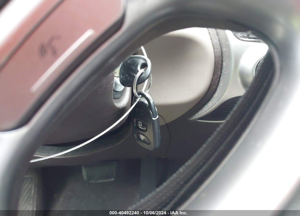 2011 HYUNDAI TUCSON GLS VIN: KM8JU3AC1BU225098