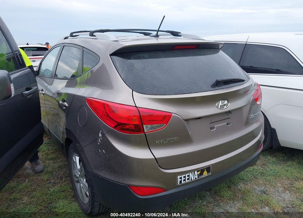 2011 HYUNDAI TUCSON GLS VIN: KM8JU3AC1BU225098