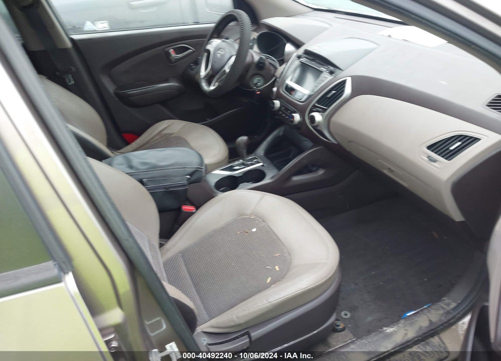 2011 HYUNDAI TUCSON GLS VIN: KM8JU3AC1BU225098