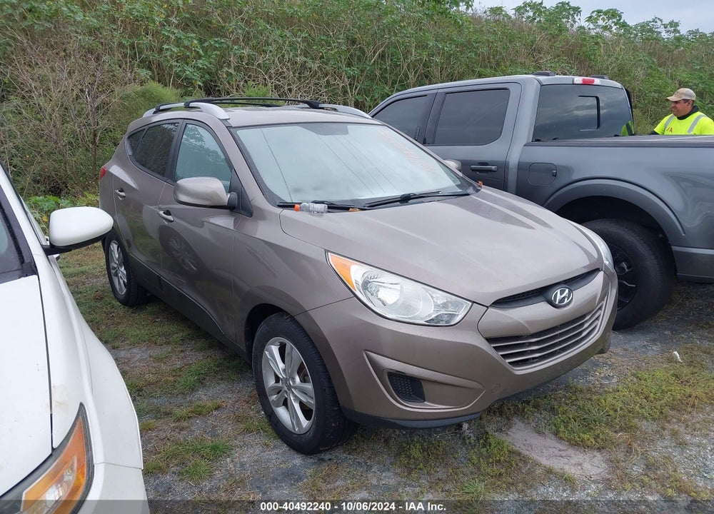 2011 HYUNDAI TUCSON GLS VIN: KM8JU3AC1BU225098