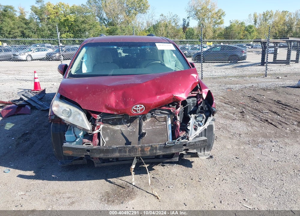 2011 TOYOTA SIENNA LE V6 VIN: 5TDKK3DC6BS042939