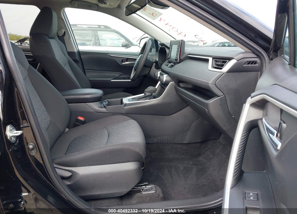 2022 TOYOTA RAV4 XLE VIN: 2T3W1RFV0NC174170
