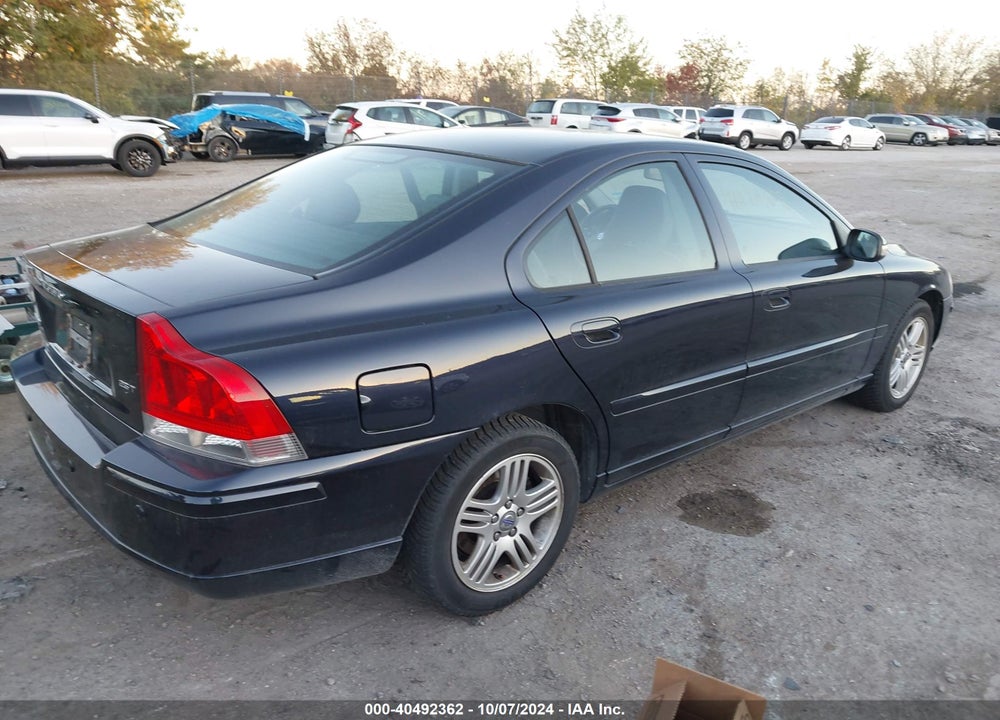 2007 VOLVO S60 2.5T VIN: YV1RS592272637192
