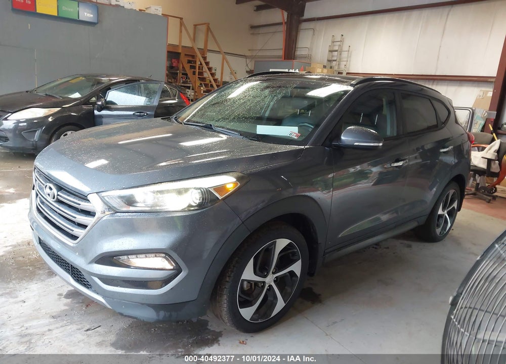 2016 HYUNDAI TUCSON LIMITED VIN: KM8J33A22GU226391