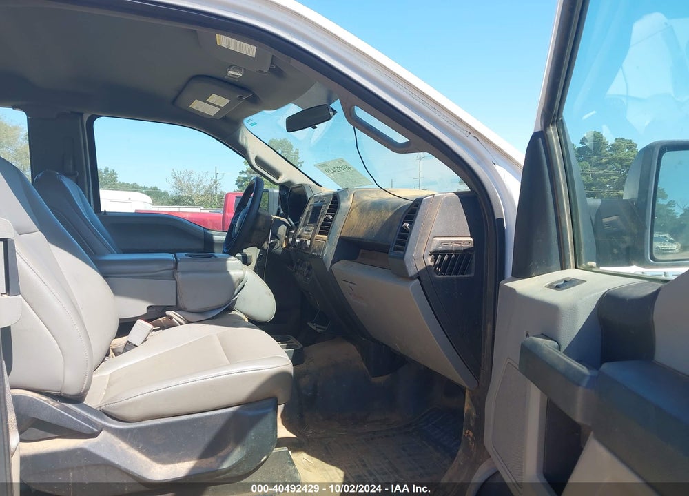 2018 FORD F-150 XL VIN: 1FTFX1E59JKD23825