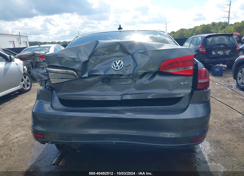 2015 VOLKSWAGEN JETTA 1.8T SE VIN: 3VWD17AJ4FM403657