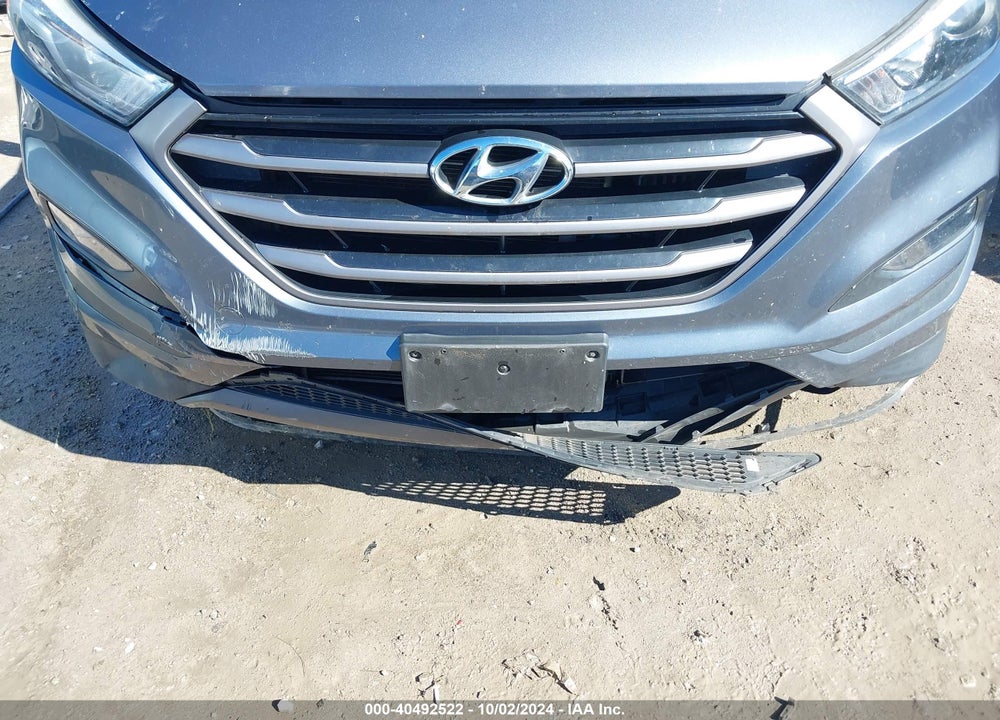 2016 HYUNDAI TUCSON SPORT VIN: KM8J3CA2XGU123011