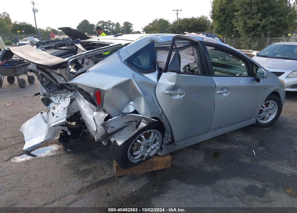 2011 TOYOTA PRIUS THREE VIN: JTDKN3DU1B0254375